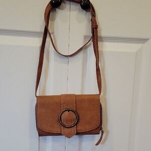Elegant Tan Leather Crossbody Bag